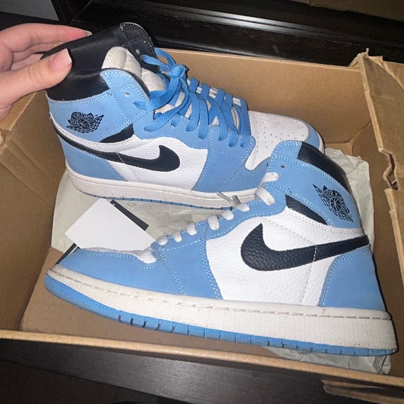 Jordan 1 Retro High OG University Blue - Picture 2 of 6